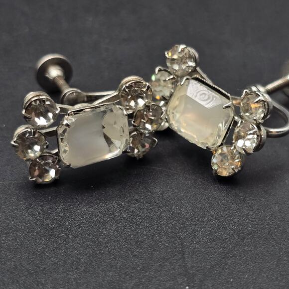 Weiss Clear White Givre Rhinestone Screw Back Earrings Vintage Glam Costume - Picture 6 of 6
